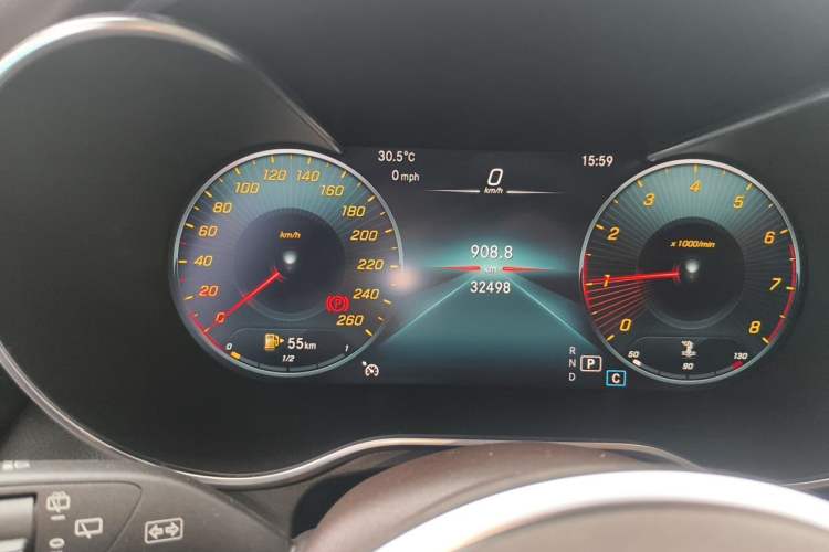 Used Mercedes-Benz GLC 2021 GLC 260 L 4MATIC Luxury Model Odometer Close Up