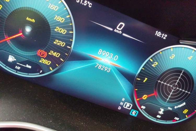 Used Mercedes-Benz GLC 2021 GLC 300 L 4MATIC Dynamic Model Odometer Close Up