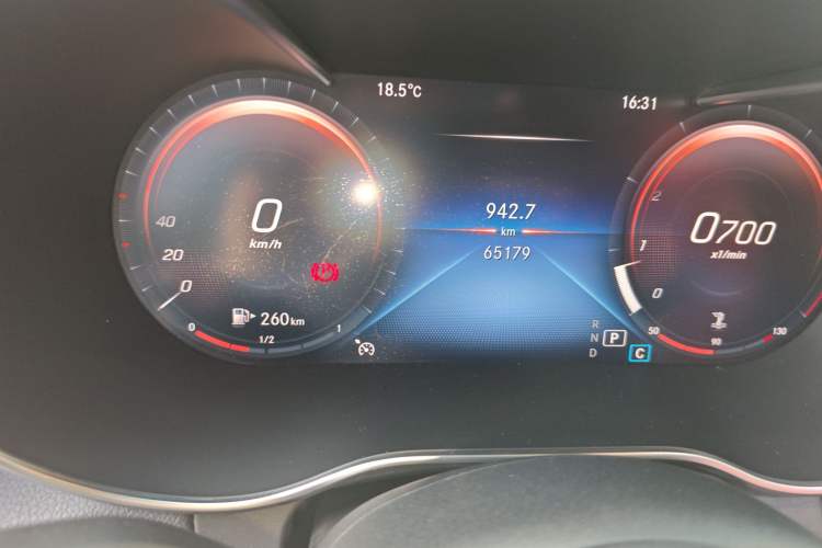 Used Mercedes-Benz GLC 2021 GLC 260 L 4MATIC Luxury Model Odometer Close Up
