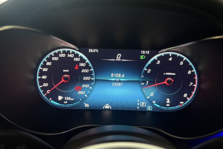 Used Mercedes-Benz GLC 2021 GLC 300 L 4MATIC Dynamic Model Odometer Close Up