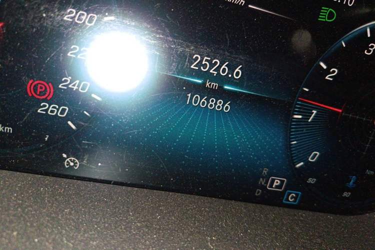 Used Mercedes-Benz GLC 2021 GLC 260 L 4MATIC Dynamic Edition Odometer Close Up