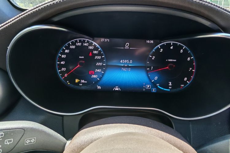 Used Mercedes-Benz GLC 2021 GLC 300 L 4MATIC Luxury Model Odometer Close Up