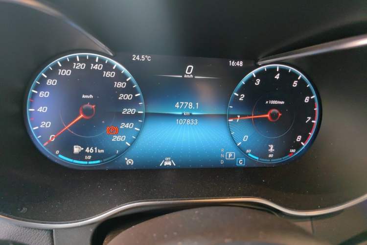 Used Mercedes-Benz GLC 2021 GLC 300 L 4MATIC Dynamic Model Odometer Close Up