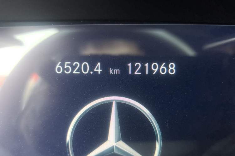 Used Mercedes-Benz GLC 2021 GLC 260 L 4MATIC Luxury Model Odometer Close Up
