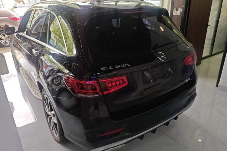Used Mercedes-Benz GLC 2021 GLC 300 L 4MATIC Dynamic Model Rear Left 45 Deg