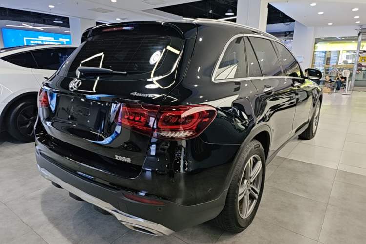 Used Mercedes-Benz GLC 2021 GLC 260 L 4MATIC Dynamic Edition Rear Right 45 Deg