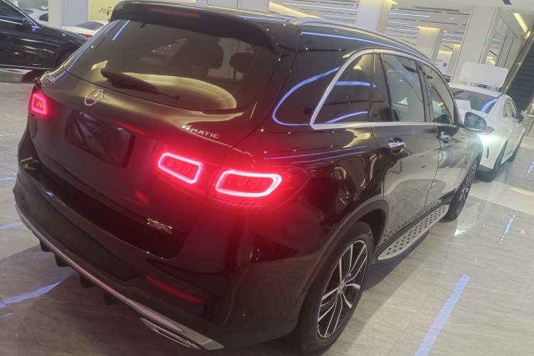Used Mercedes-Benz GLC 2021 GLC 260 L 4MATIC Luxury Model Rear Right 45 Deg