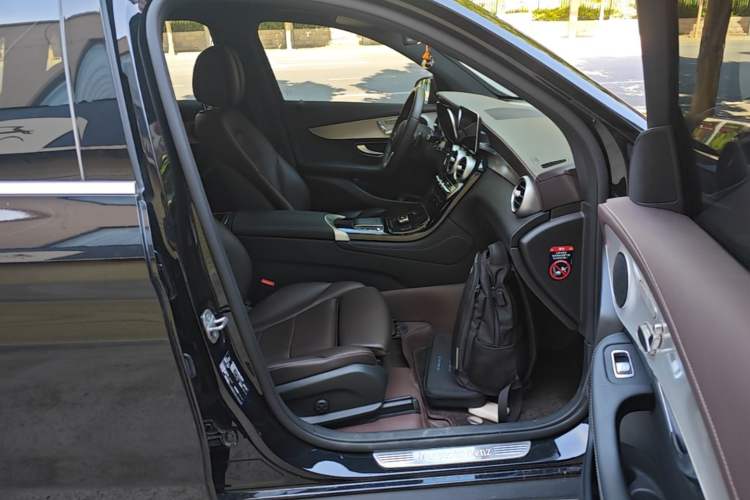 Used Mercedes-Benz GLC 2021 GLC 260 L 4MATIC Dynamic Edition Right Front Seat