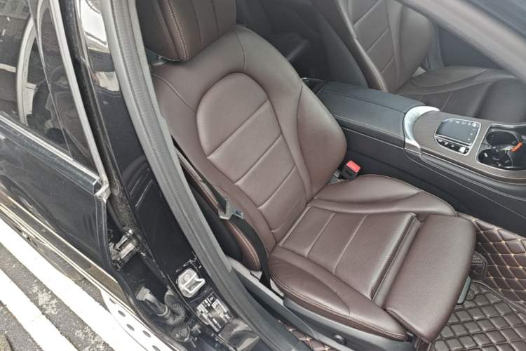 Used Mercedes-Benz GLC 2021 GLC 260 L 4MATIC Luxury Model Right Front Seat