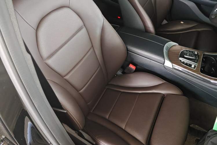 Used Mercedes-Benz GLC 2021 GLC 260 L 4MATIC Luxury Model Right Front Seat