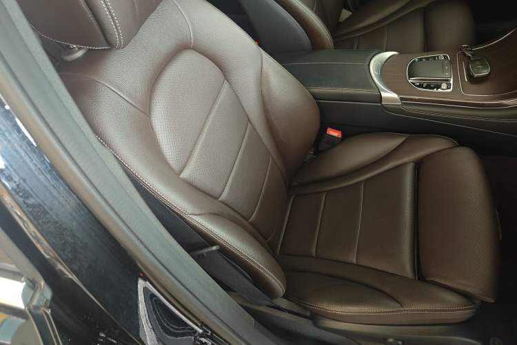 Used Mercedes-Benz GLC 2021 GLC 300 L 4MATIC Dynamic Model Right Front Seat