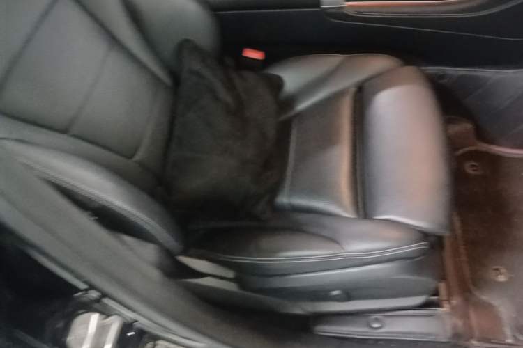 Used Mercedes-Benz GLC 2021 GLC 300 L 4MATIC Luxury Model Right Front Seat