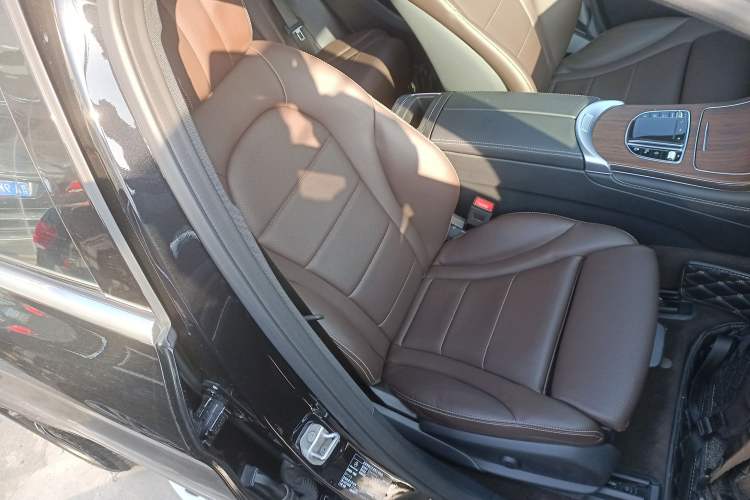 Used Mercedes-Benz GLC 2021 GLC 300 L 4MATIC Dynamic Model Right Front Seat