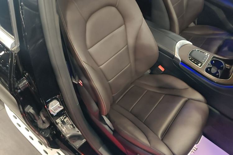 Used Mercedes-Benz GLC 2021 GLC 260 L 4MATIC Luxury Model Right Front Seat