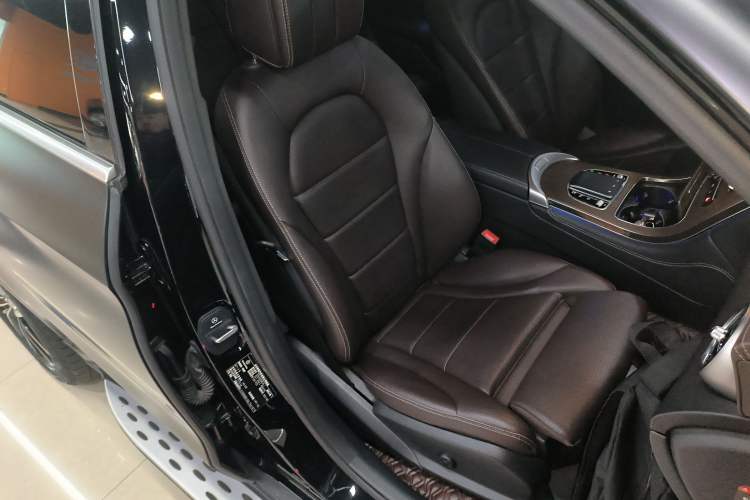 Used Mercedes-Benz GLC 2021 GLC 260 L 4MATIC Luxury Model Right Front Seat