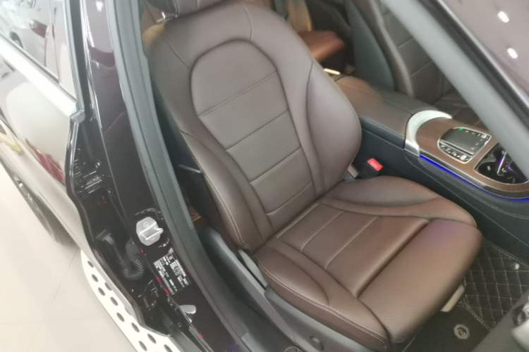 Used Mercedes-Benz GLC 2021 GLC 300 L 4MATIC Dynamic Model Right Front Seat