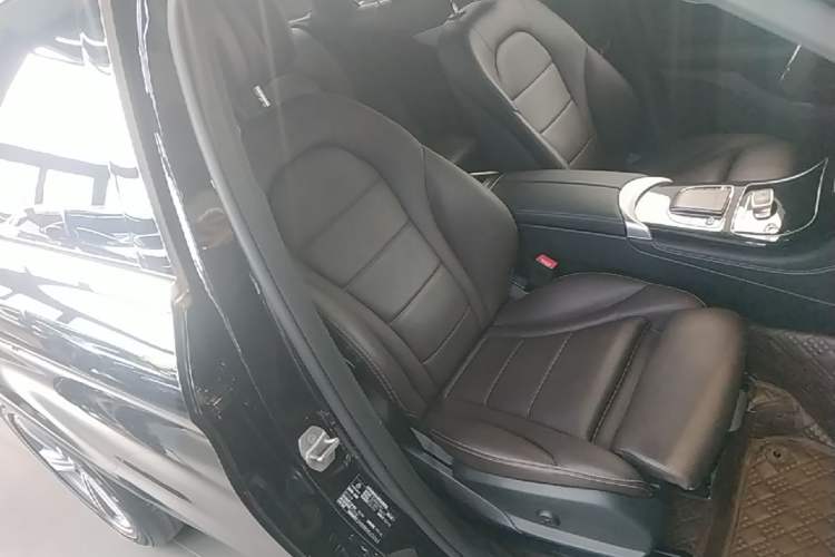 Used Mercedes-Benz GLC 2021 GLC 260 L 4MATIC Dynamic Edition Right Front Seat