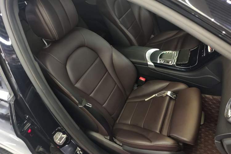 Used Mercedes-Benz GLC 2021 GLC 260 L 4MATIC Dynamic Edition Right Front Seat