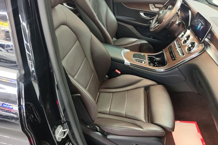 Used Mercedes-Benz GLC 2021 GLC 300 L 4MATIC Dynamic Model Right Front Seat