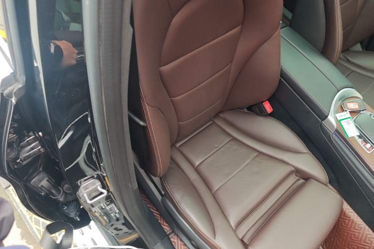 Used Mercedes-Benz GLC 2021 GLC 300 L 4MATIC Dynamic Model Right Front Seat