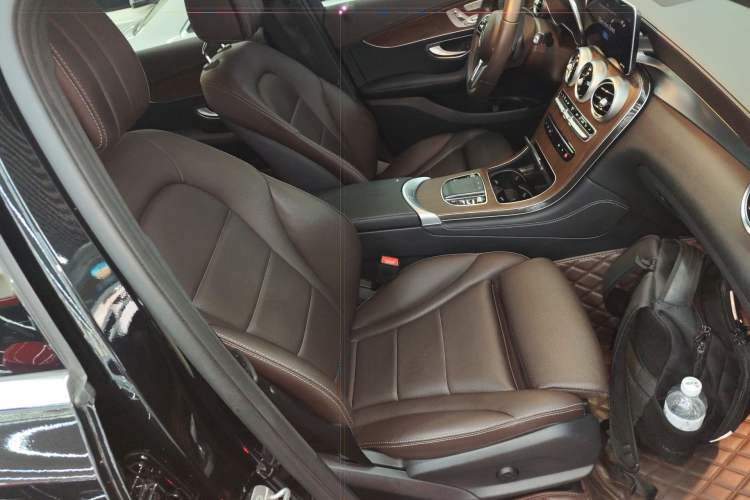 Used Mercedes-Benz GLC 2021 GLC 300 L 4MATIC Dynamic Model Right Front Seat