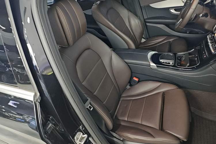 Used Mercedes-Benz GLC 2021 GLC 260 L 4MATIC Dynamic Edition Right Front Seat