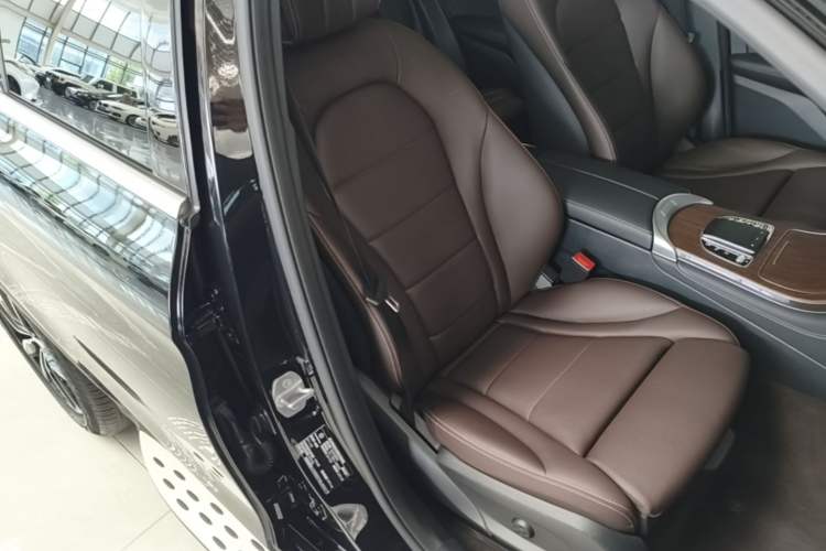 Used Mercedes-Benz GLC 2021 GLC 300 L 4MATIC Dynamic Model Right Front Seat