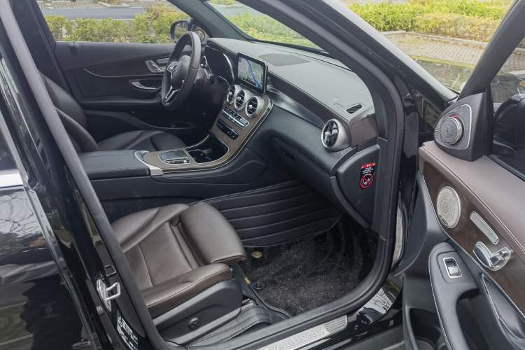 Used Mercedes-Benz GLC 2021 GLC 260 L 4MATIC Luxury Model Right Front Seat