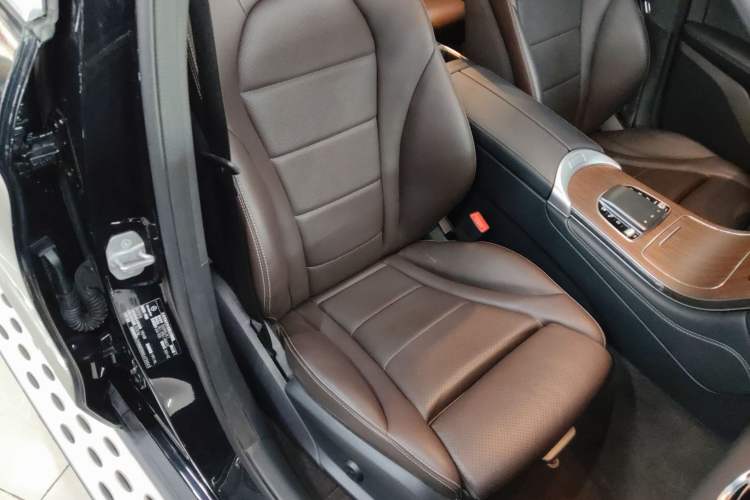 Used Mercedes-Benz GLC 2021 GLC 300 L 4MATIC Dynamic Model Right Front Seat