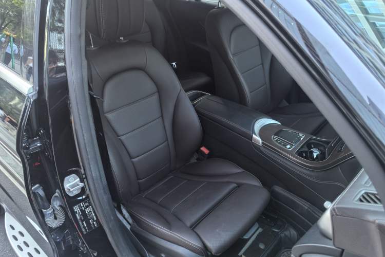Used Mercedes-Benz GLC 2021 GLC 300 L 4MATIC Dynamic Model Right Front Seat