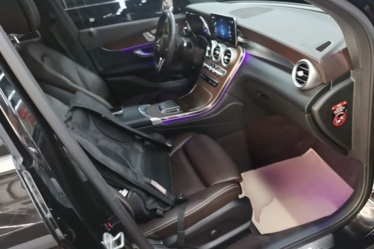 Used Mercedes-Benz GLC 2021 GLC 300 L 4MATIC Dynamic Model Right Front Seat
