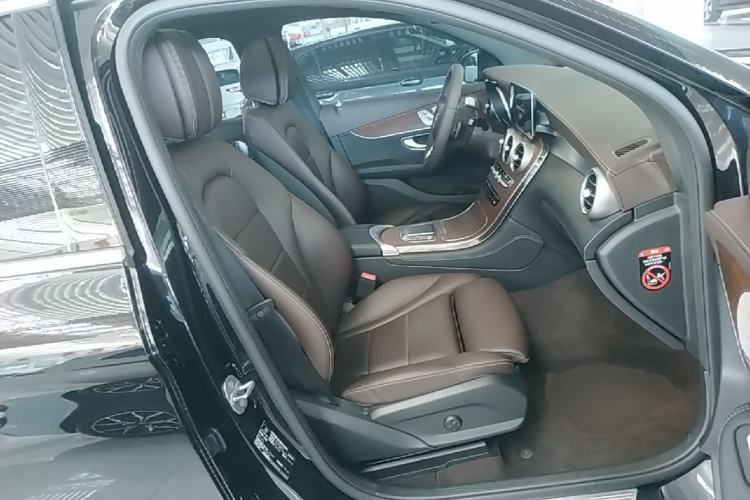 Used Mercedes-Benz GLC 2021 GLC 300 L 4MATIC Dynamic Model Right Front Seat