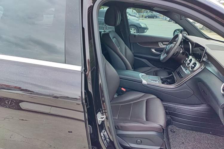 Used Mercedes-Benz GLC 2021 GLC 260 L 4MATIC Luxury Model Right Front Seat
