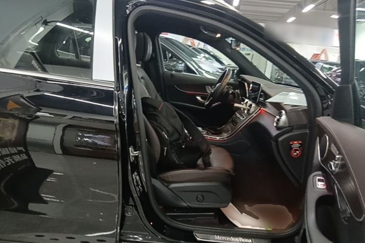 Used Mercedes-Benz GLC 2021 GLC 260 L 4MATIC Luxury Model Right Front Seat