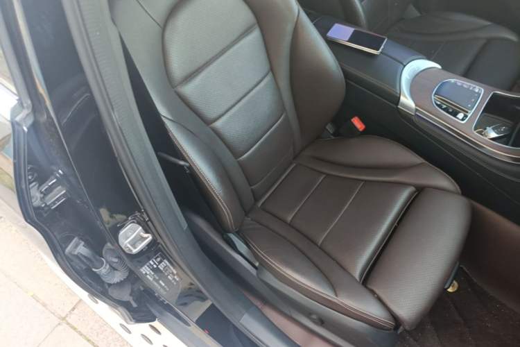 Used Mercedes-Benz GLC 2021 GLC 300 L 4MATIC Dynamic Model Right Front Seat