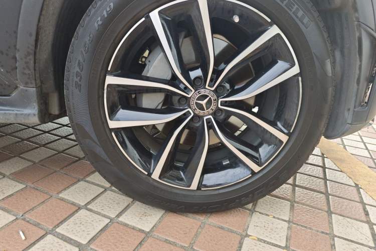 Used Mercedes-Benz GLC 2021 GLC 260 L 4MATIC Luxury Model Right Front Wheel Hub