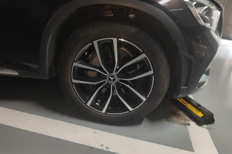 Used Mercedes-Benz GLC 2021 GLC 300 L 4MATIC Dynamic Model Right Front Wheel Hub