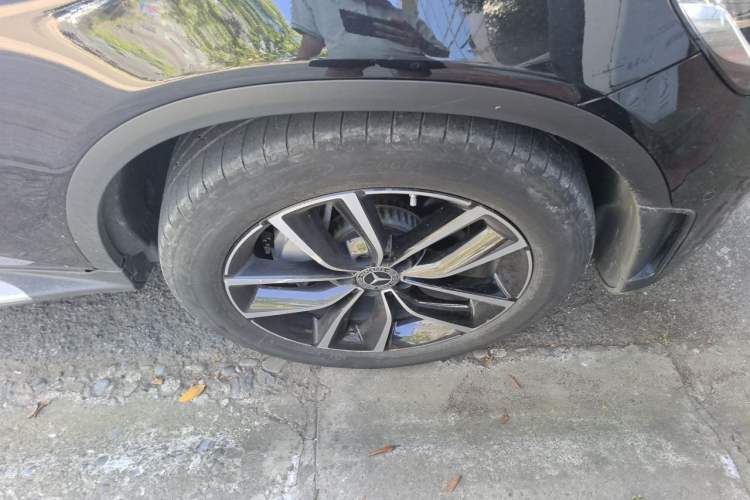 Used Mercedes-Benz GLC 2021 GLC 300 L 4MATIC Dynamic Model Right Front Wheel Hub