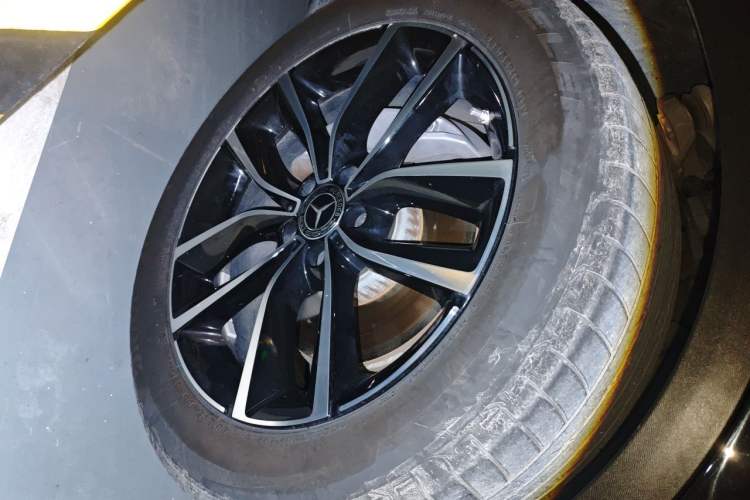 Used Mercedes-Benz GLC 2021 GLC 260 L 4MATIC Luxury Model Right Front Wheel Hub