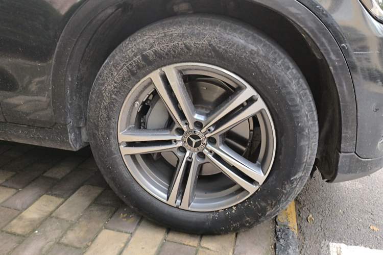 Used Mercedes-Benz GLC 2021 GLC 260 L 4MATIC Dynamic Edition Right Front Wheel Hub