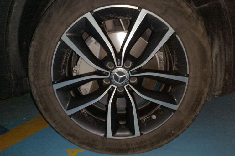 Used Mercedes-Benz GLC 2021 GLC 300 L 4MATIC Dynamic Model Right Front Wheel Hub