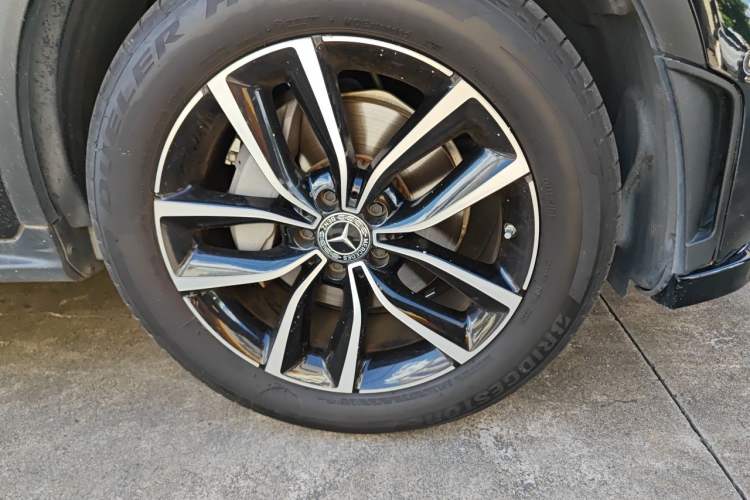 Used Mercedes-Benz GLC 2021 GLC 300 L 4MATIC Dynamic Model Right Front Wheel Hub