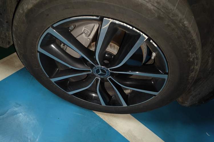 Used Mercedes-Benz GLC 2021 GLC 260 L 4MATIC Luxury Model Right Front Wheel Hub