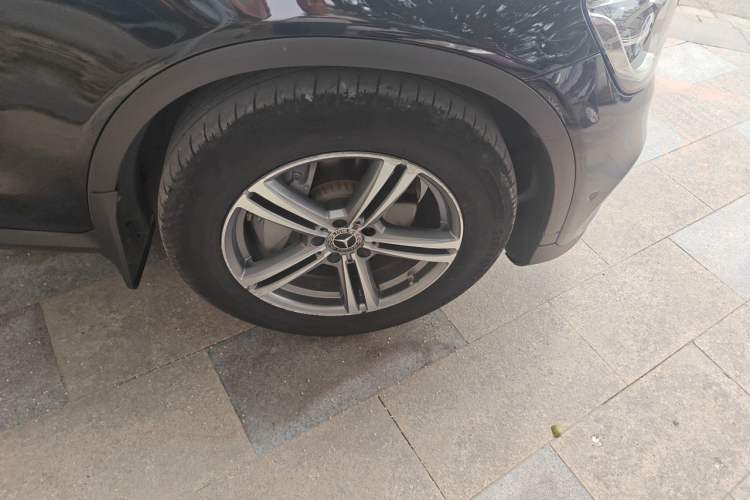 Used Mercedes-Benz GLC 2021 GLC 260 L 4MATIC Dynamic Edition Right Front Wheel Hub