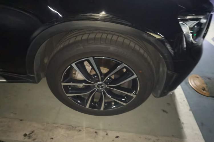 Used Mercedes-Benz GLC 2021 GLC 300 L 4MATIC Dynamic Model Right Front Wheel Hub