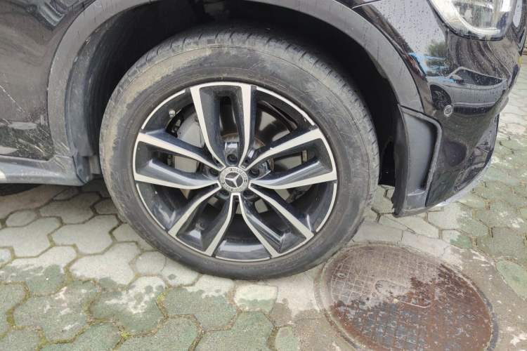 Used Mercedes-Benz GLC 2021 GLC 260 L 4MATIC Luxury Model Right Front Wheel Hub