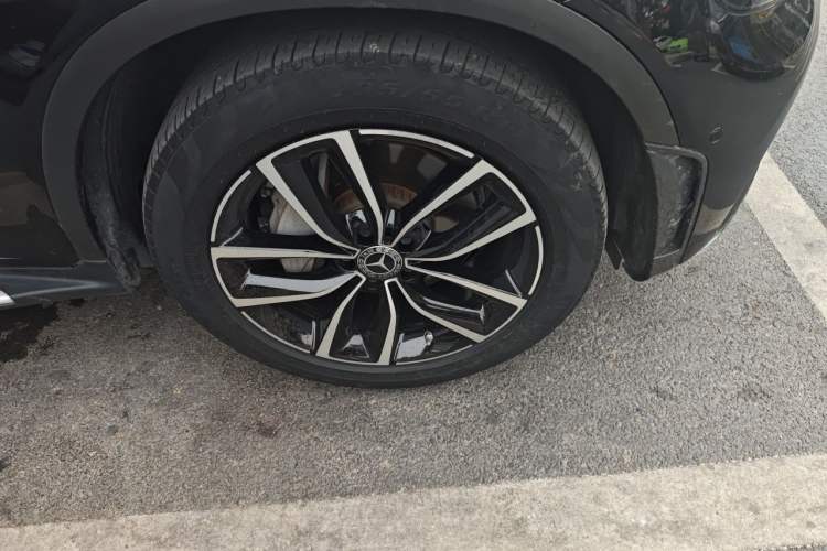 Used Mercedes-Benz GLC 2021 GLC 300 L 4MATIC Dynamic Model Right Front Wheel Hub
