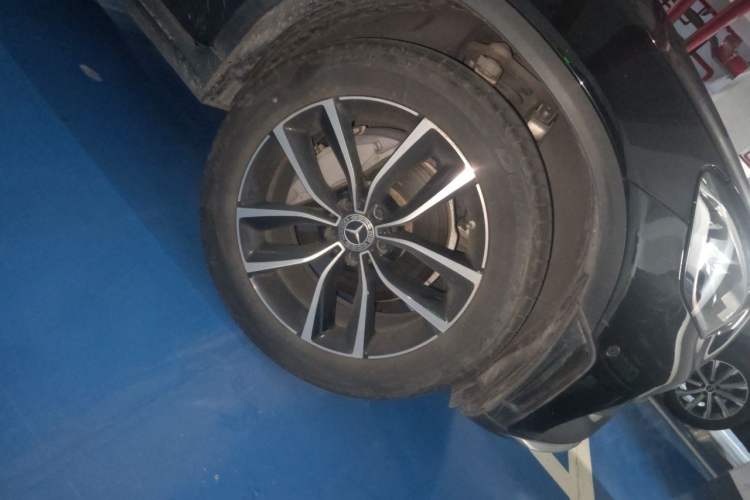 Used Mercedes-Benz GLC 2021 GLC 260 L 4MATIC Luxury Model Right Front Wheel Hub