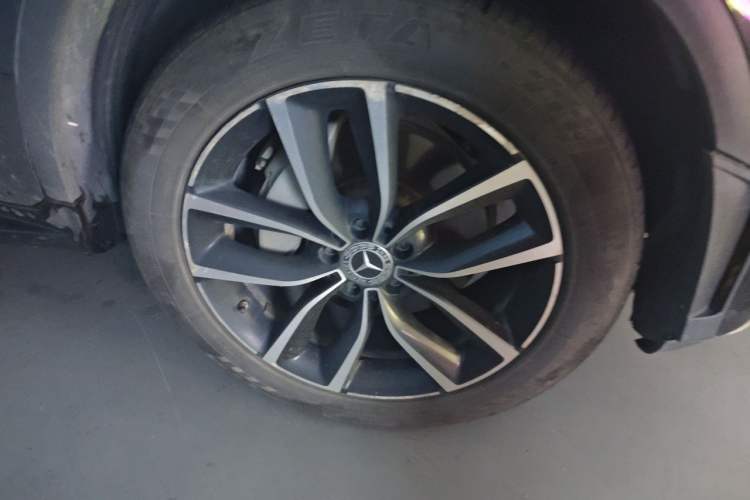 Used Mercedes-Benz GLC 2021 GLC 300 L 4MATIC Dynamic Model Right Front Wheel Hub