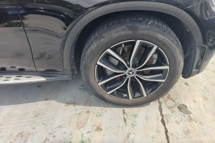 Used Mercedes-Benz GLC 2021 GLC 300 L 4MATIC Dynamic Model Right Front Wheel Hub